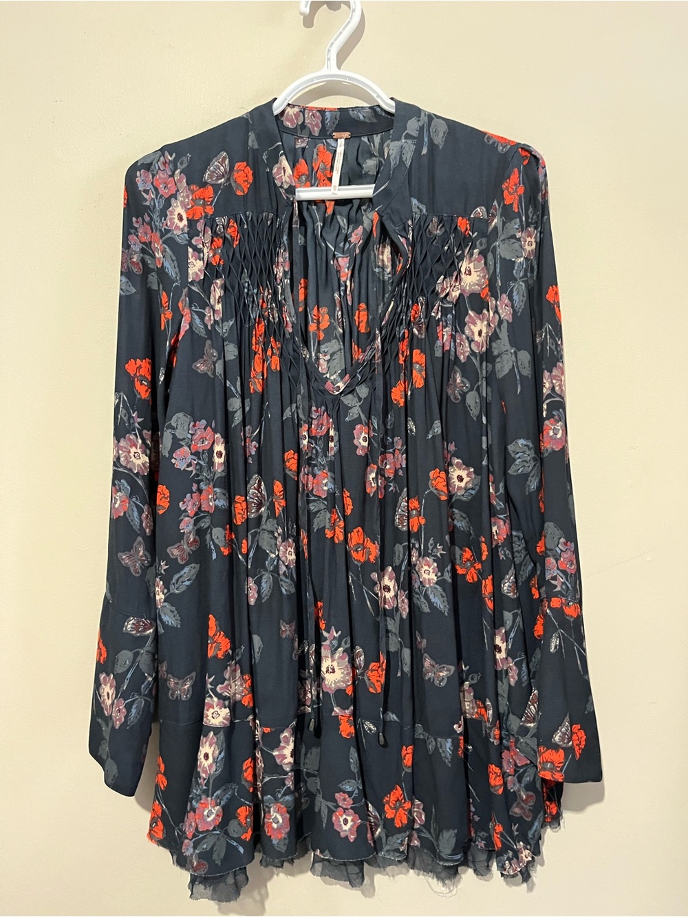 Free People Navy So Fine Floral Print Smocked Boho Tunic Blouse Top Size XS Free